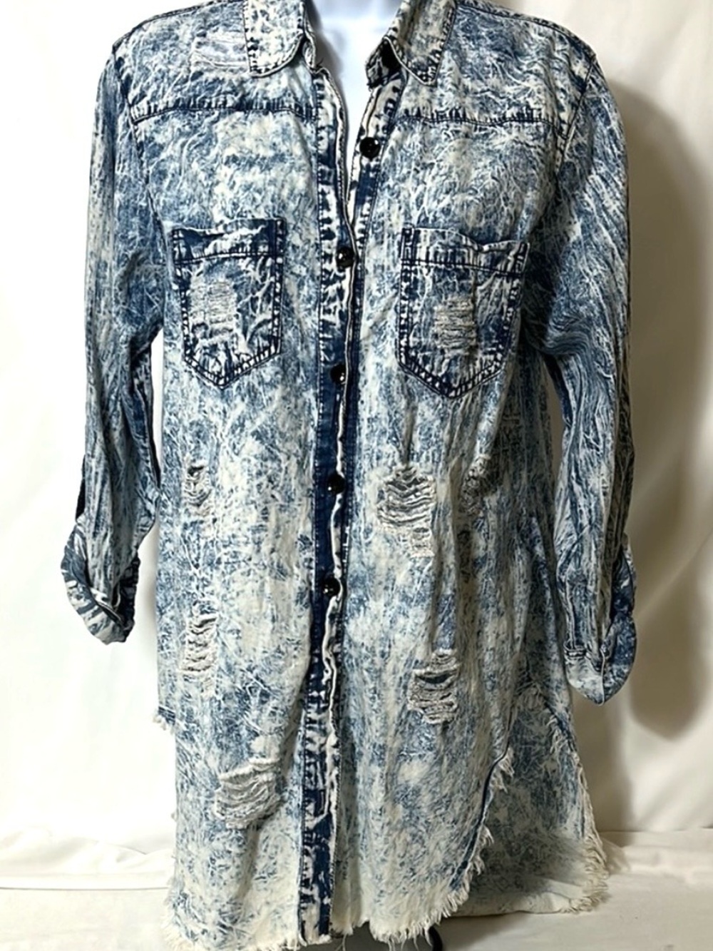 Thrill Jeans Women’s Size Medium Stone Washed Distressed Denim Artist Shirt